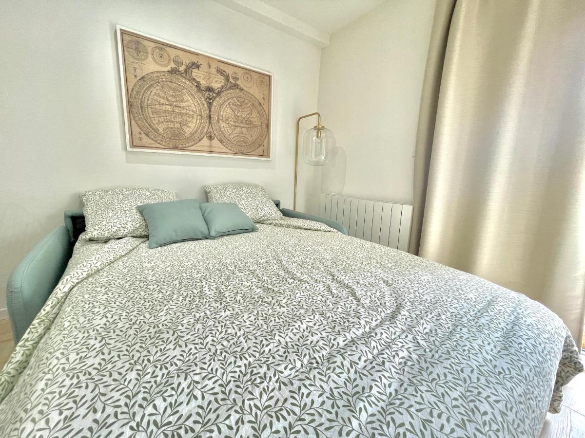 Studio Avec Terrasse - Centre Historique Apartment ก็อง ภายนอก รูปภาพ